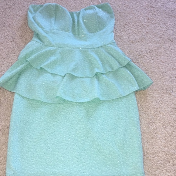 Women’s Windsor Dress - Picture 1 of 3